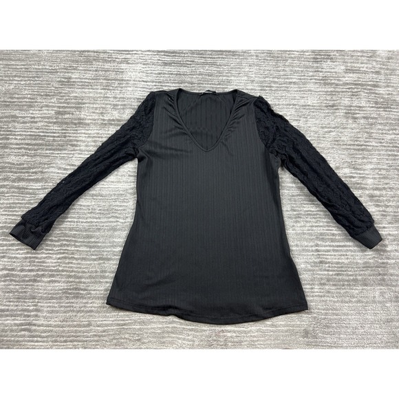 BloomChic Tops - Bloomchic Top Womens 10 Black Lace Longsleeve Vneck Casual